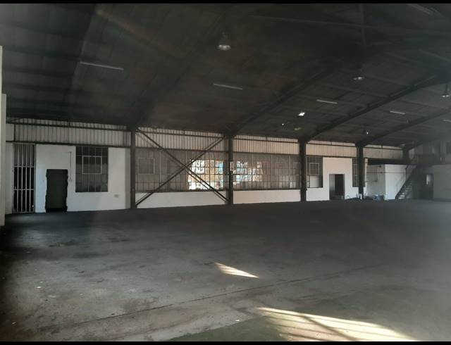 1,025M² FACTORY TO LET IN NEW GERMANY